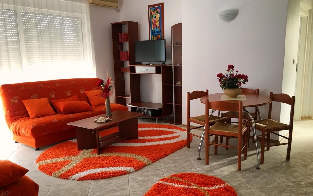 Club Topaz Apartments Нептун Екстер'єр фото