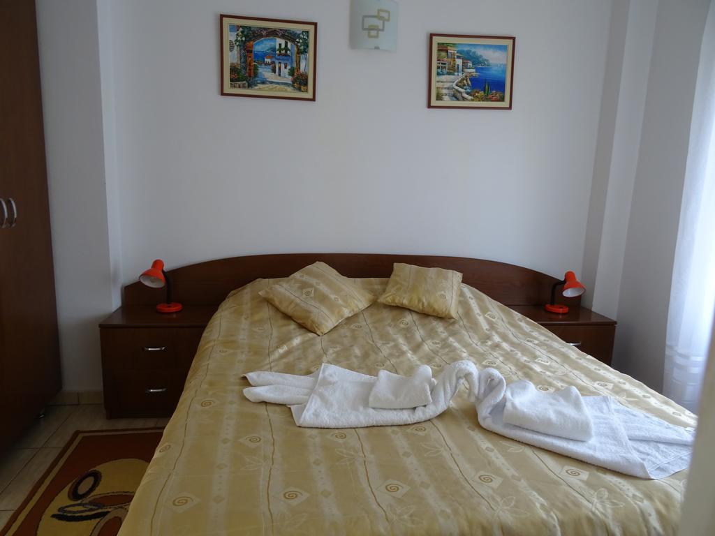 Club Topaz Apartments Нептун Екстер'єр фото