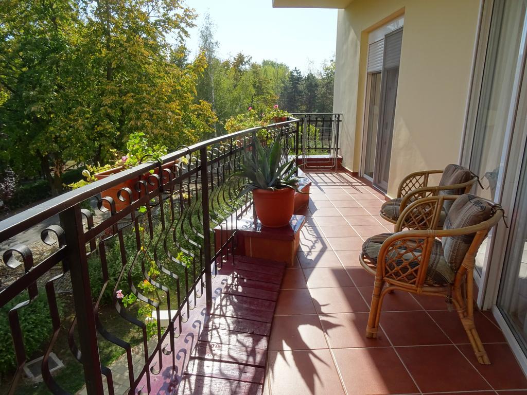 Club Topaz Apartments Нептун Екстер'єр фото