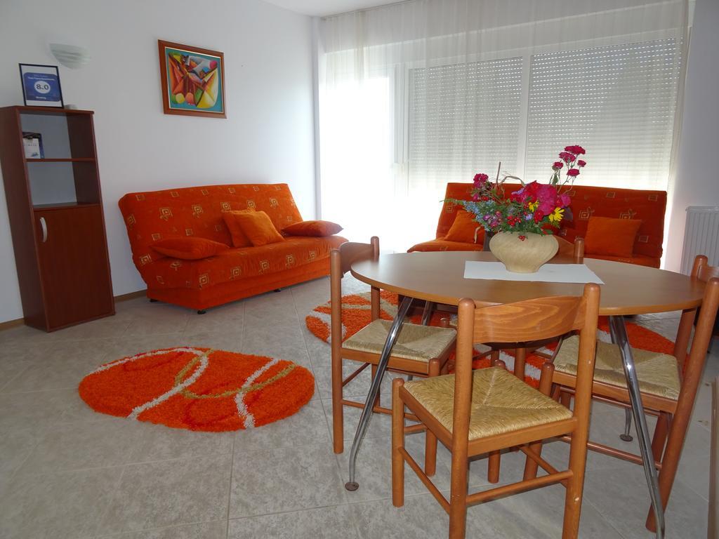 Club Topaz Apartments Нептун Екстер'єр фото