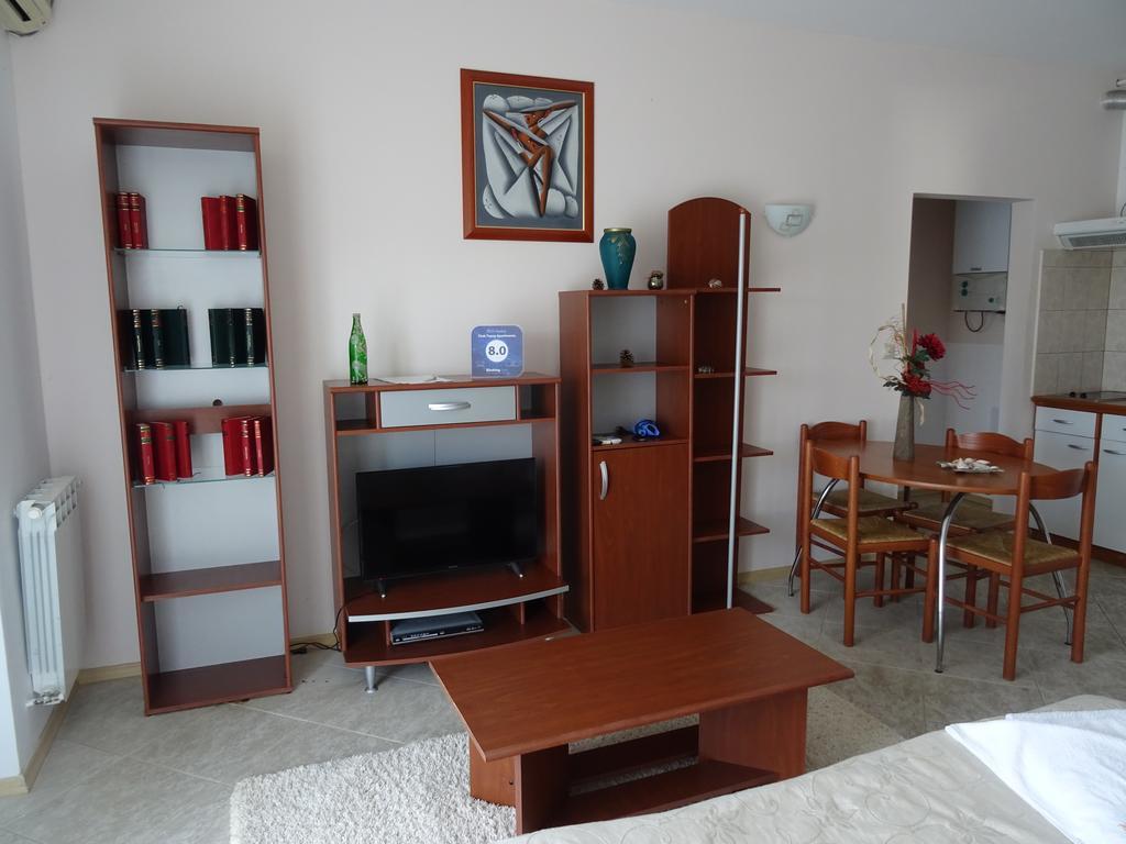 Club Topaz Apartments Нептун Екстер'єр фото